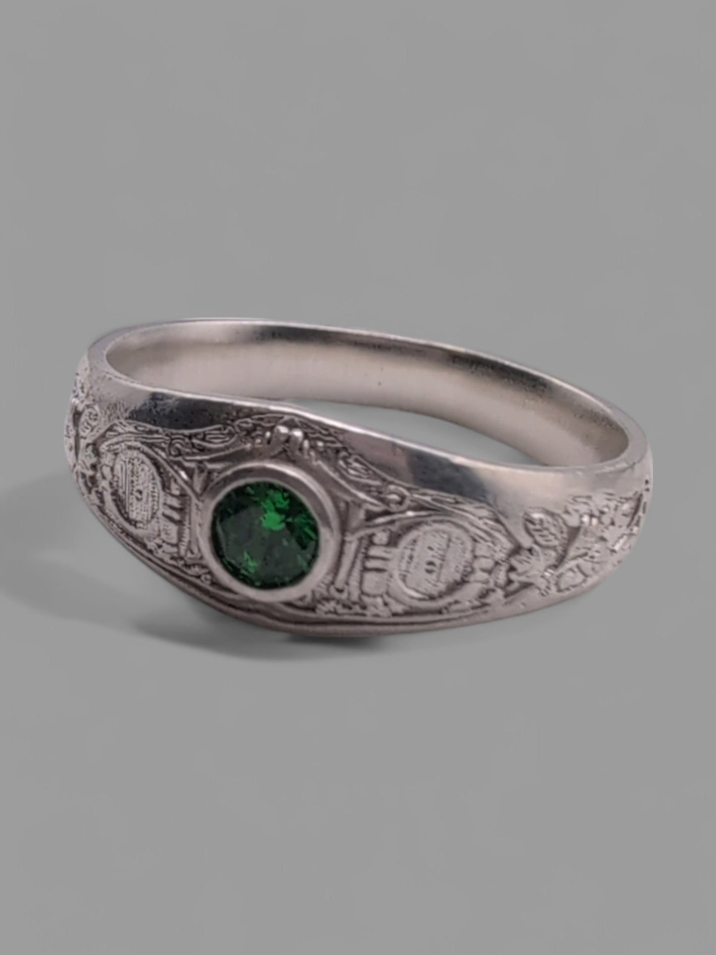 Hobbit Inspired Handmade Silver ring with Gem